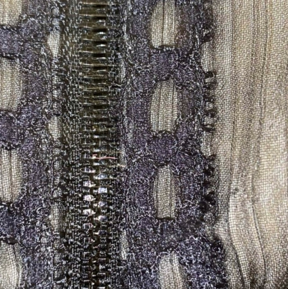 Alice+Olivia Kye Chiffon Lace-Trim Maxi Dress - Picture 13 of 16